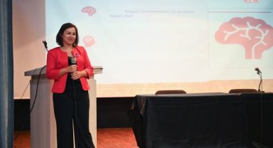 Beşiktaş Belediyesi'nden Dünya Alzheimer Günü'nde farkındalık etkinliği