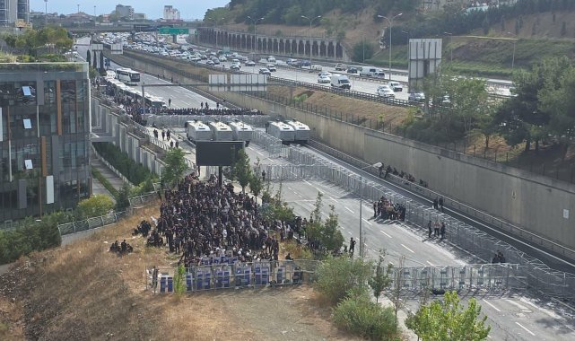 CHP üyesinden İstanbul İl Başkanlığına girişini engelleyen polisler hakkında suç duyurusu