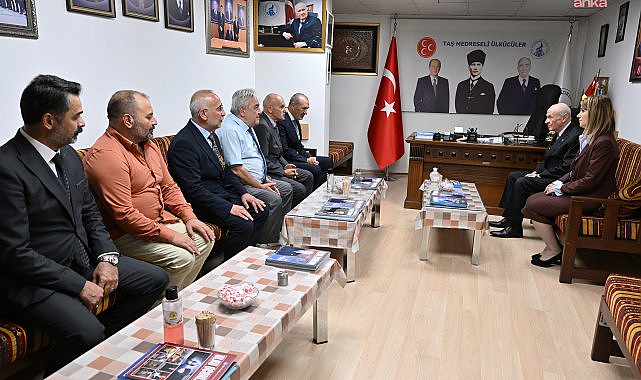 Devlet Bahçeli, Taş Medreseli Ülkücüleri ziyaret etti