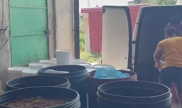 Hatay Antakya'da sahte salça denetimi: 36 ton ürün muhafaza altına alındı, 6 ton ürün imha edildi