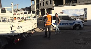 Malatya'da çarşı inşaatında toprak kayması: Bir işçi ağır yaralandı