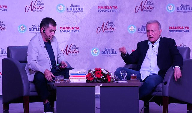 Murathan Mungan, Manisa'da sanatseverlerle buluştu