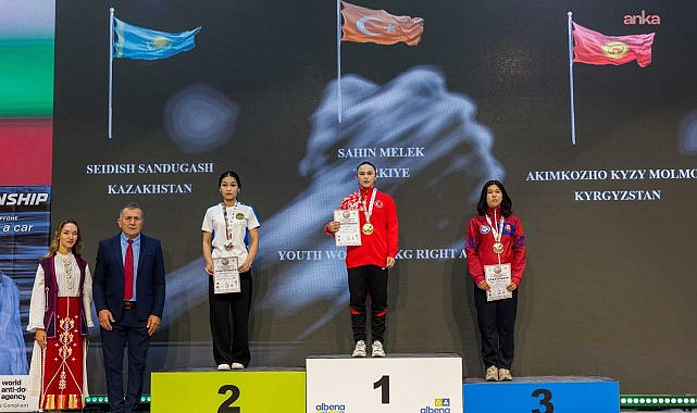Sancaktepe Belediye Spor Kulübü sporcusu Şahin'den bilek güreşinde Dünya Şampiyonluğu