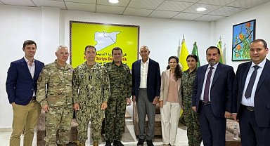 ABD Büyükelçisi ve Suriye Özel Temsilcisi Barrack ve CENTCOM Komutanı Cooper, SDG lideri Abdi ile görüştü