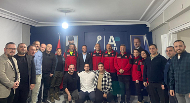 ANKA Arama Kurtarma Ekibinden Anahtar Parti Kartal İlçe Başkanlığı'na İade-i Ziyaret