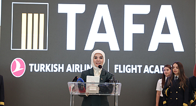 Bakan Göktaş, THY Pilot Mezuniyet Töreni ve Aydın'daki Programlara Katıldı