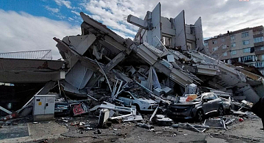 Depremde yıkılan Selim Köse Apartmanı davasında Hatay Çevre, Şehircilik ve İklim Değişikliği İl Müdürlüğü'ne 10 gün süre verildi