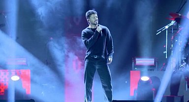 Şarkıcı Murat Boz, Türkiye Kültür Yolu Festivali kapsamında Malatya'da sahne aldı