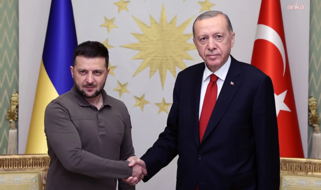 Ukrayna Cumhurbaşkanı Zelensky, Cumhuriyet'in 102. yıl dönümünü kutladı