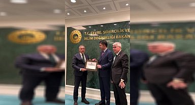 Bakan Kurum, Osmaniye'de kurulacak "Murat Kurum Bey Mahallesi" için Osmaniyeli vatandaşlara teşekkür etti