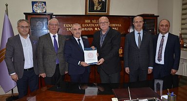 Balıkesir esnafından öğretmenlere 24 Kasım Öğretmenler Günü'ne özel indirim