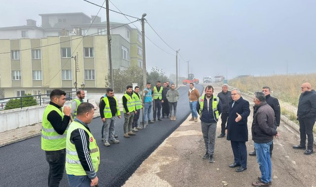 Bandırma'da, asfalt ve yeşil alan çalışmaları hızlandı