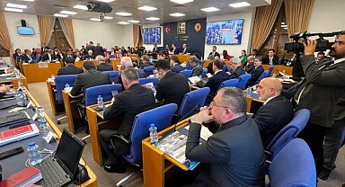 İdris Şahin: "Bu kadar çok operasyon yapılıyorsa neden suç oranları düşmüyor?"