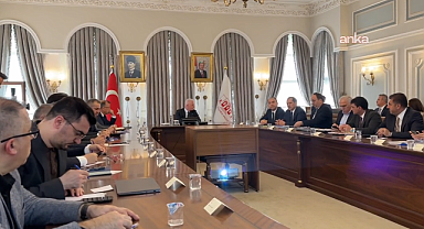 İstanbul Valiliği: Tüm işletmelerde 24 saat kesintisiz ses ve görüntü kaydı yapılması ve tüm kayıtların 30 gün süreyle muhafaza edilmesi zorunluluğu getirildi