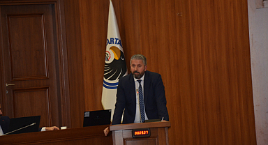 Kartal Meclisi'nde Gerginlik Zirve Yaptı! CHP'li Özdemir'den AK Parti'ye Sert Yanıt