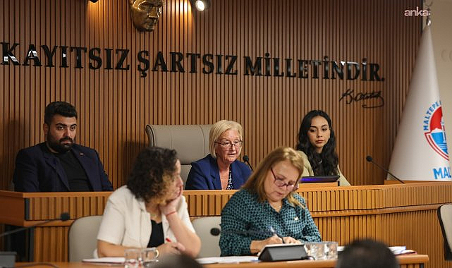 Maltepe Belediye Meclisi'nde kadına yönelik şiddete karşı ortak irade çağrısı