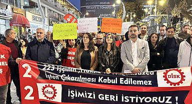 Van'da işten çıkarılan belediye işçileri 100. günde yürüyüşleri engellenince oturma eylemi başlattı