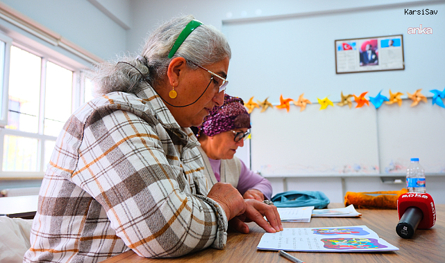 Tunceli'de 55 ve 58 yaşındaki iki kardeş okuma yazma öğrendi