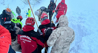 AFAD: Hava koşulları nedeniyle mahsur kalan 2 bin 688 kişi güvenli bölgelere tahliye edildi