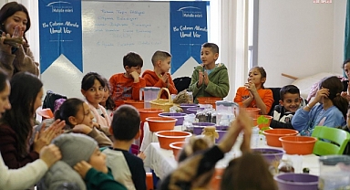 Ayvalık’ta çocuklar, “Tohum Topu Atölyesi” ile doğayla bağ kurdu
