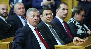 Selçuk Özdağ, Bakan Uraloğlu'na sordu: PTT'nin 2020-2025 arasında zarar ya da kar rakamları nedir?