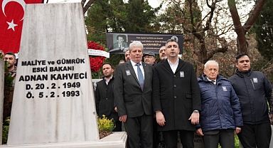 Adnan Kahveci, Vefatının 33. Yıl Dönümünde Kabri Başında Anıldı