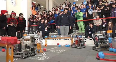 Robotlar Sahada! VEX V5'te 3'te 3 Yapan Takım ve Hedef Dünya Finalleri