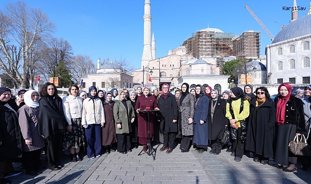 AK Parti Kadın Kolları'nın 300 Bini Aşkın Hatim Duası Ayasofya'da Yapıldı