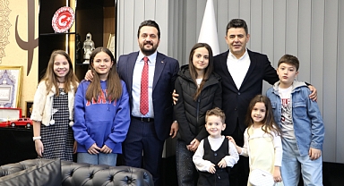 AK Parti Kartal’da Bayram Coşkusu: 