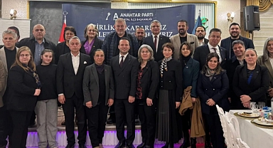 Anahtar Parti Kartal'da yoğun katılımlı iftar: 