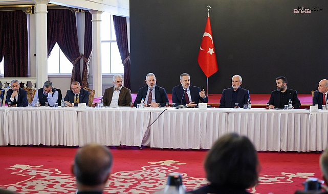 Dışişleri Bakanı Fidan, Filistin'e destek platformu ve STK temsilcileriyle görüştü