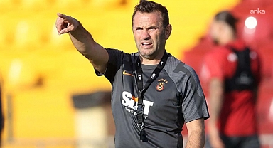 Galatasaray Teknik Direktörü Buruk, Liverpool maçının ardından konuştu: 