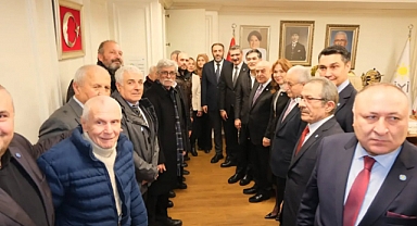 İYİ Parti Kartal'da bayramlaşma trafiği