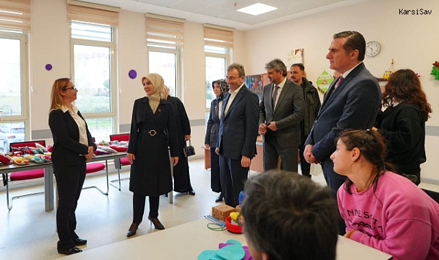 Bakan Göktaş Pendik Engelsiz Yaşam Merkezi’ni Ziyaret Etti