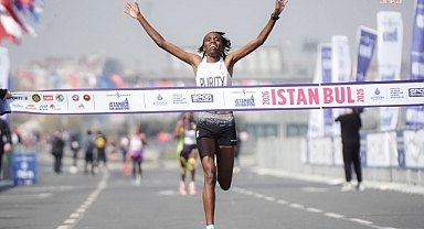 İstanbul Yarı Maratonu Tarihi Yarımada'da Nefes Kesti