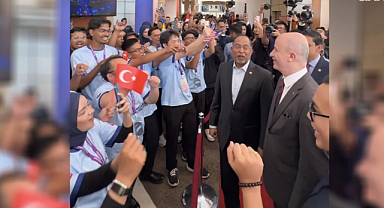 Malezyalı öğrencilerden Türkiye heyecanı: Burslu eğitim için Türk üniversitelerine geliyorlar