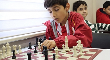 Maltepe’de minik zihinler satrançla güçleniyor