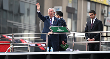 Mansur Yavaş: Bugüne kadar evi basılan, yaka paça götürülen bir AK Partili belediye başkanı görmedik