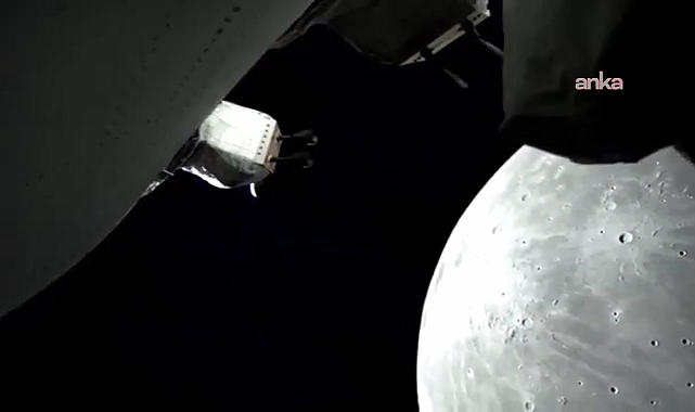 NASA'nın Artemis II mürettebatı, Ay'ın Dünya'ya en uzak mesafesine ulaştı