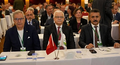 Burhaniye Belediye Başkanı Deveciler yeniden Çevreci Belediyeler Birliği Başkanlığına seçildi