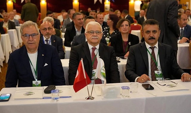 Burhaniye Belediye Başkanı Deveciler yeniden Çevreci Belediyeler Birliği Başkanlığına seçildi