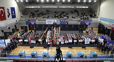 Kartal'da halk oyunları rüzgârı: 500 sporcu İstanbul Grup Yarışması'nda sahne aldı