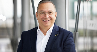 Almanya'nın Köln/Bonn Havalimanı Genel Müdürü 5 yıl daha Cenk Özöztürk