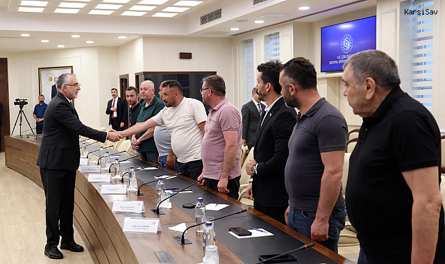 Bakan Işıkhan, Doruk Madencilik işçileriyle görüştü