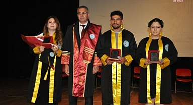 Kars Kafkas Üniversitesi, 2025-2026 akademik yılı mezunlarını verdi