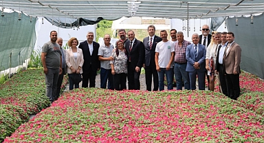 Nuri Aslan, Çatalca'da Çiçek Üreticileriyle Buluştu