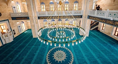 10 Temmuz Cuma Hutbesinde 15 Temmuz ve Din İstismarı Vurgusu