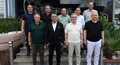 Aydın'da 10 Belediye Başkanı CHP'den istifa ederek YENİ Parti'ye geçti