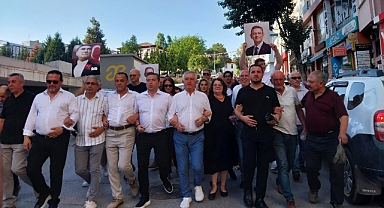 CHP'liler Bilecik'te yeni binaya yürüdü