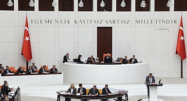 En düşük emekli aylığını 23 bin 552 liraya çıkaran düzenleme yasalaştı